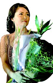 Ч.Ундрал өөрийгөө эрдэнийн чулуутай зүйрлэдэг